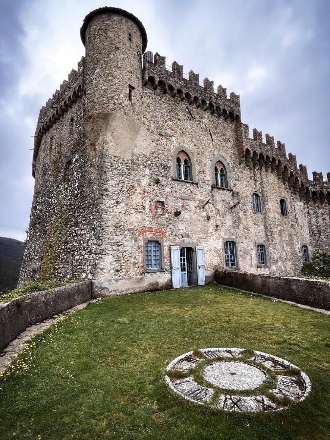 Castello Malaspina Di Fosdinovo Hotel Exterior photo